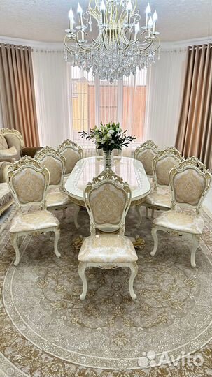 Стол и Стулья