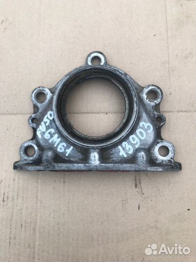 Корпус сальника коленвала передний Mitsubishi Fuso