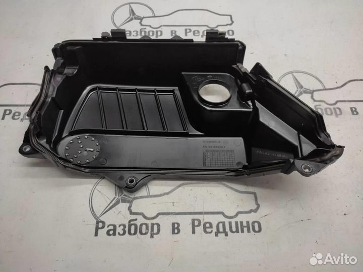 Крышка двигателя декоративная w205 C-class 626
