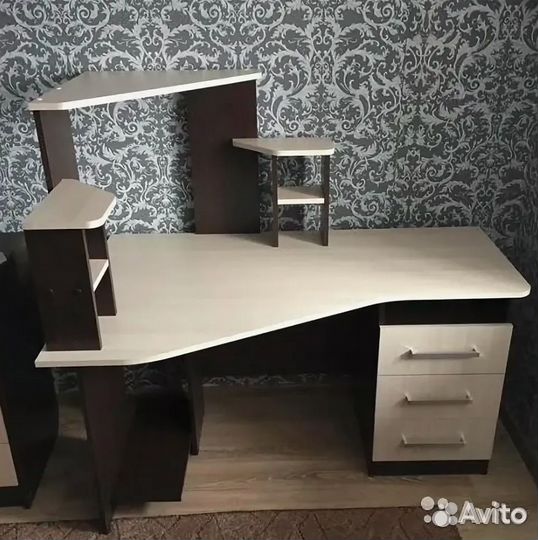 Компьютерный стол Каспер Венге Лоредо 130х130х80