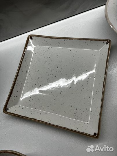 Тарелки и блюда