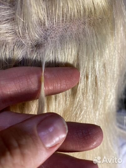 Модель на наращивание/коррекцию волос