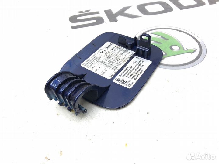 Крышка лючка бензобака Skoda Octavia A5 (1Z) 1.4