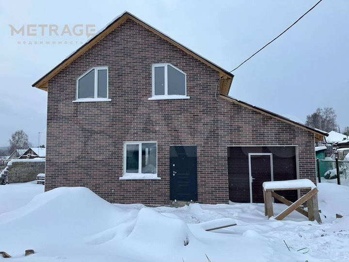 Дом 126 м² на участке 8 сот.