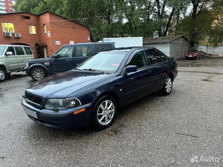 Volvo S40 1.8 МТ, 2003, битый, 360 000 км