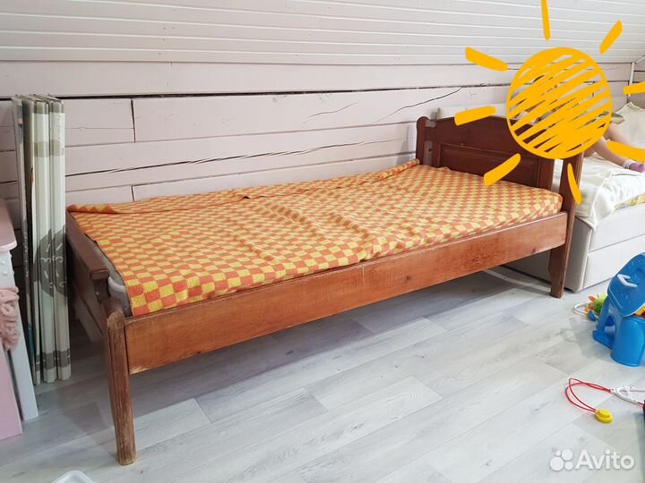 Кровать с матрасом 90180