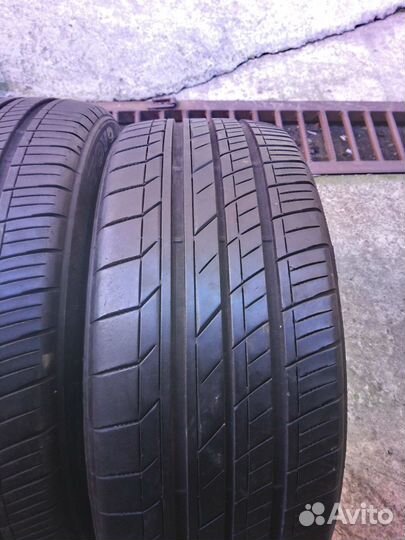 Toyo Tranpath LuII 225/45 R19