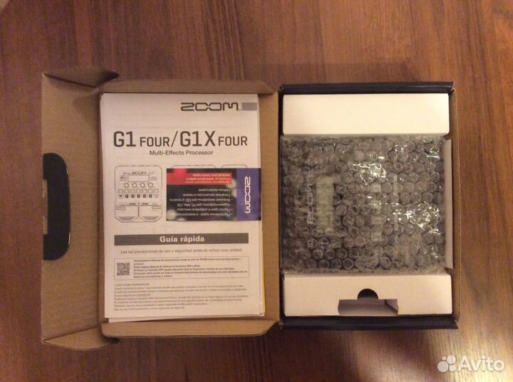 Гитарный процессор Zoom G1 four