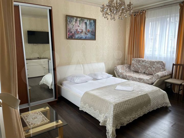 Комната 35 м², 1/3 эт.