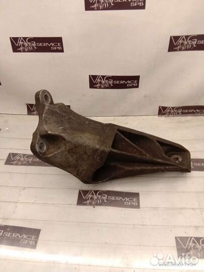Кронштейн двигателя левый VW VAG audi A6