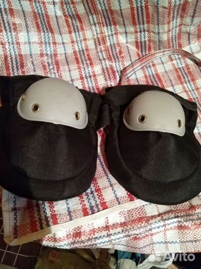 Футбольные щитки