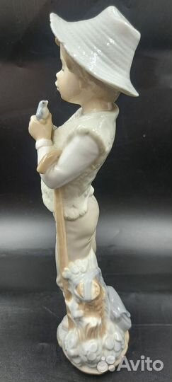 Фарфоровая фигура 