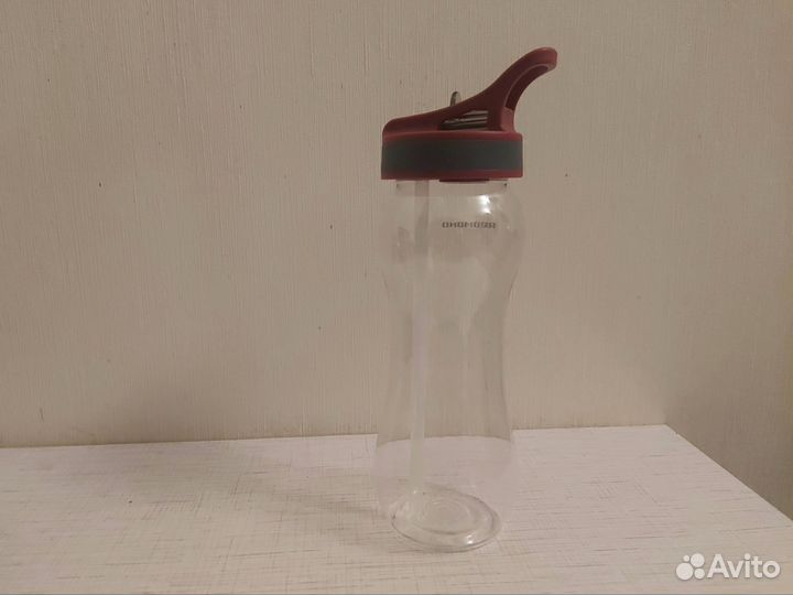 Спортивная бутылка для воды