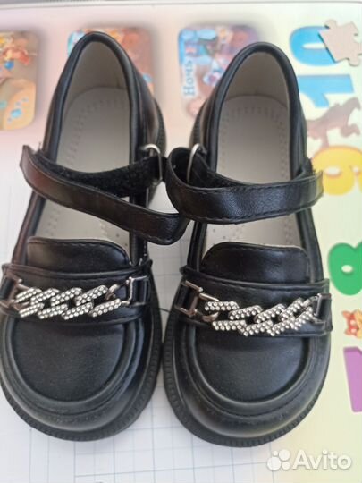 Туфли для девочки 26 размер черные
