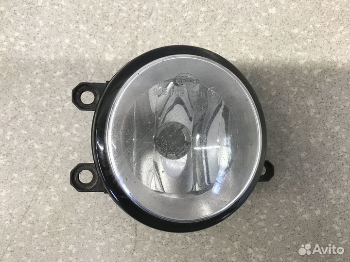 Фара противотуманная левая Toyota CorollaVerso 200