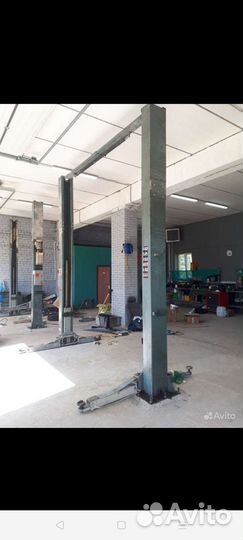 Автомобильный двухстоечный подъемник