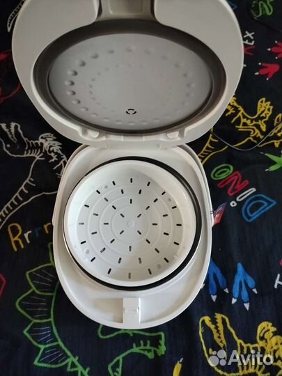 Мультиварка новая