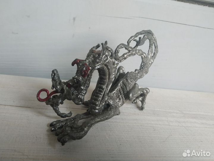 Фигурка дракон олово