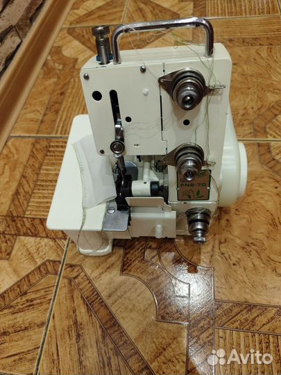 Краеобметочная машина