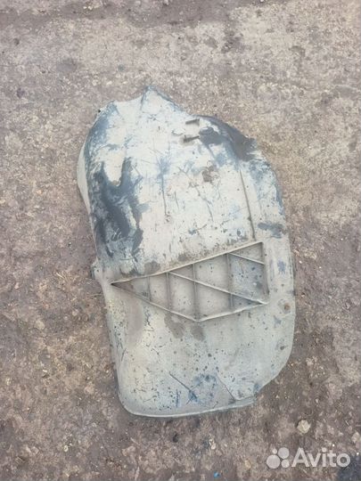 Подкрылок задний правый Седан Opel Vectra C