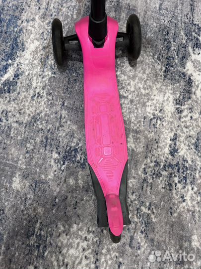 Самокат трехколесный