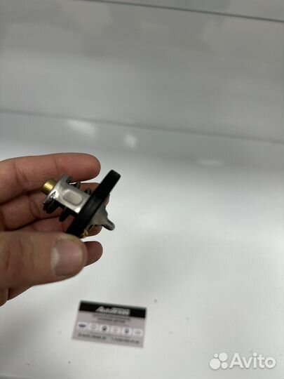 Термостат на ford focus 3, 2 1.6 оригинал