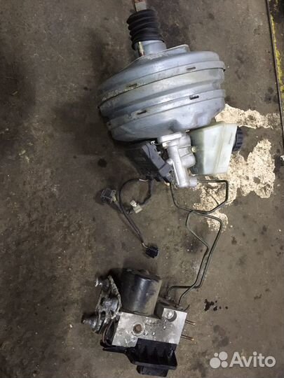 Вакуумный насос Мерседес w210