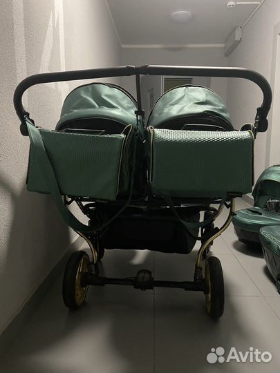 Коляска для двойни junama