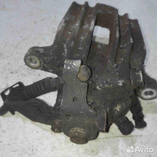 Суппорт задний левый Volkswagen Golf