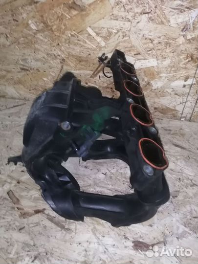 Коллектор впускной Ford Focus 2 1.6 100 лс