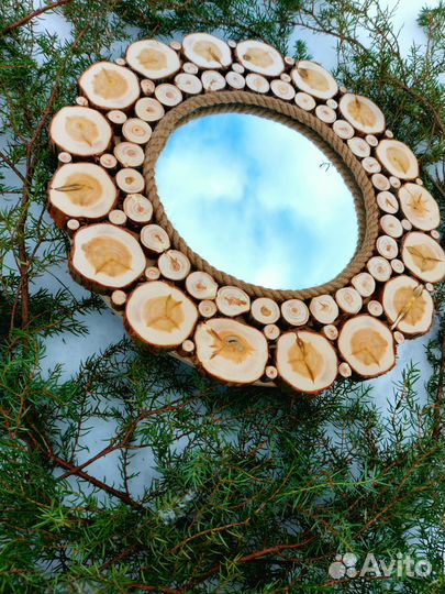 Зеркала и панно с можжевельником для бани