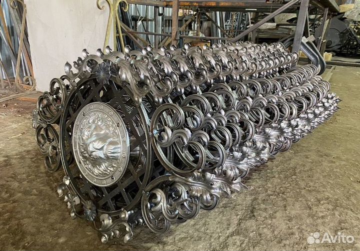 Кованые ворота и калитка. Доставка бесплатная