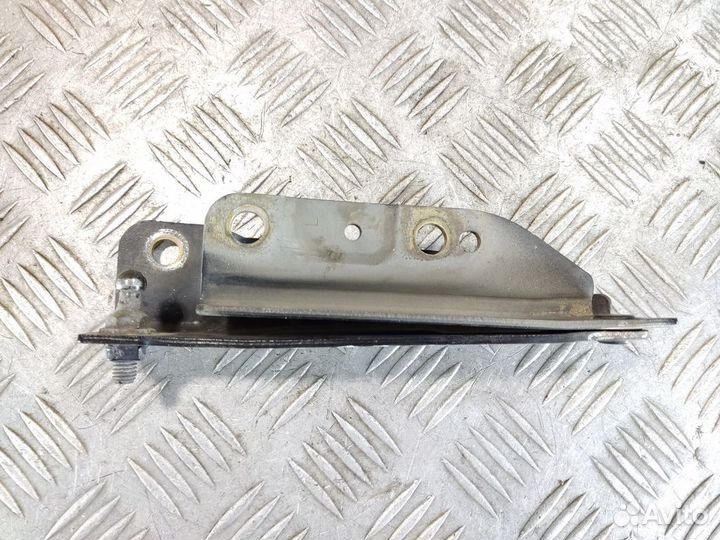 Петля капота левая Ssang yong Rexton 2001 2006