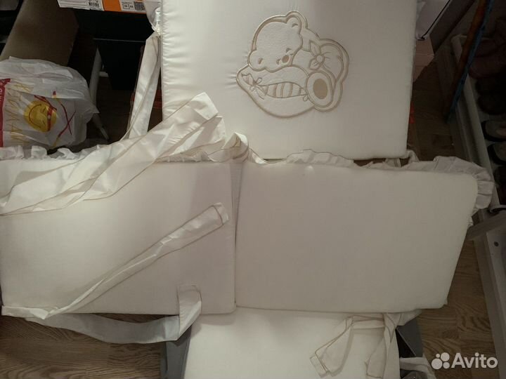 Бортики для кроватки 7 шт в отличном состоянии