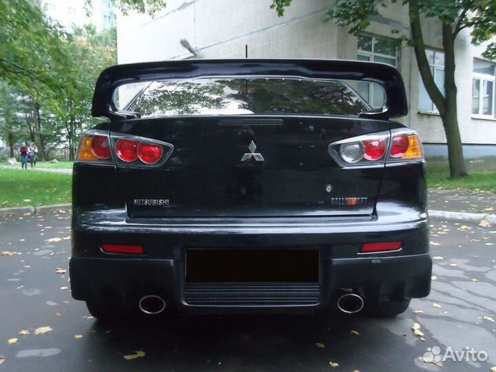 Задний бампер Mitsubishi Lancer Evolution X