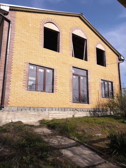 Дом 240 м² на участке 6 сот.