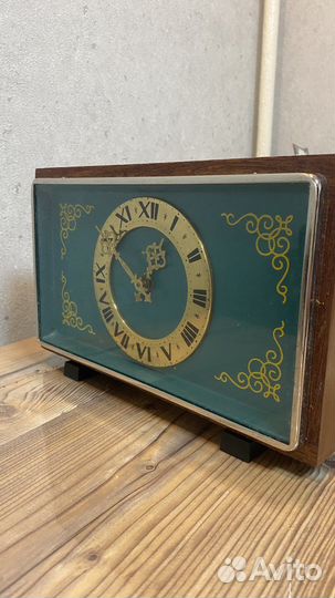 Часы Маяк настольные 371-чбнэ