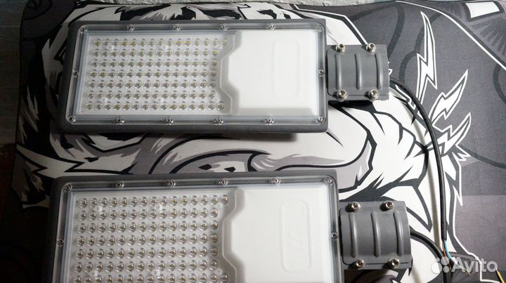 Светодиодный уличный консольный светильник Feron S