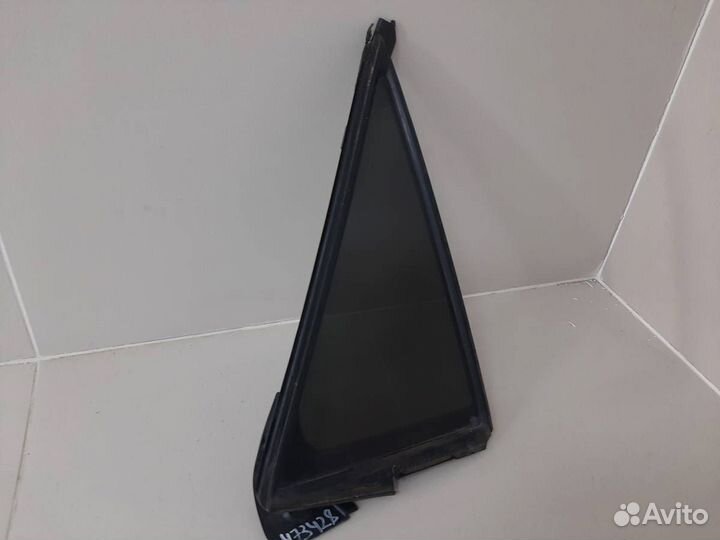 Стекло двери задней правой форточка Mazda Mazda 3