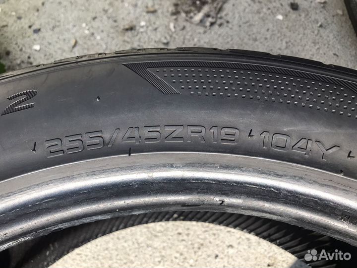 Hankook Ventus V12 Evo2 K120 255/45 R19 104Y