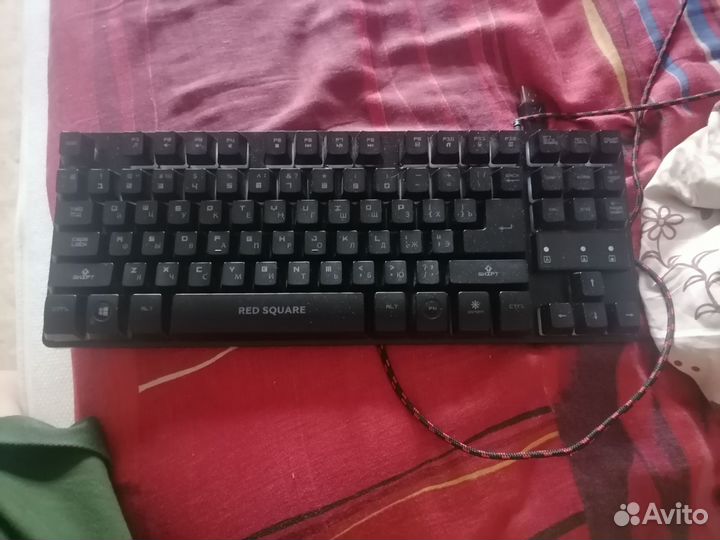 Игровая клавиатура red square