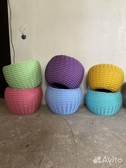 Кашпо из искусственного ротанга