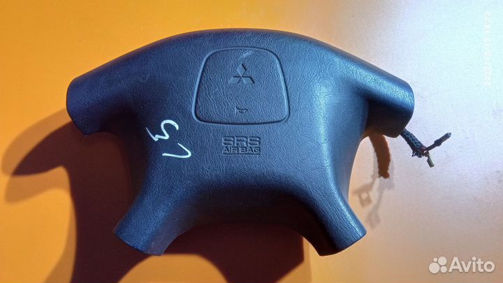 Подушка безопасности в руль Mitsubishi Outlander 1