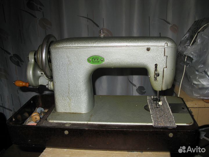 Швейная машинка Подольск М 100 Ручная Электро