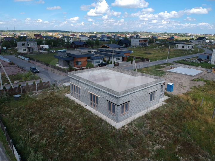 Коттедж 182 м² на участке 9,5 сот.