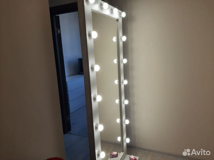 Гримерное зеркало