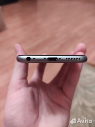 iPhone 6S, 32 ГБ