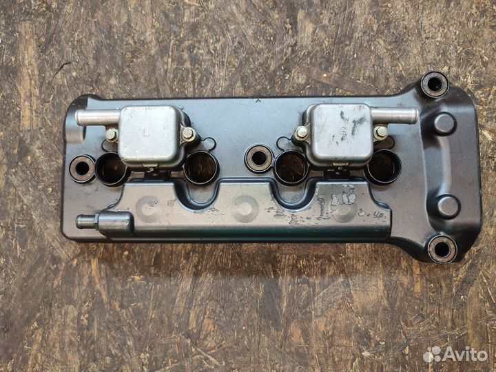 Cbr1000rr 04-07 клапанная крышка