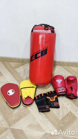 Боксерская груша и перчатки, лапы