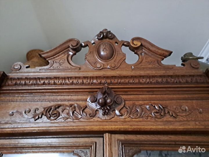 Антикварный буфет